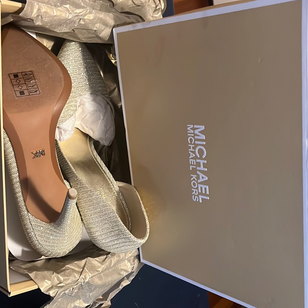 Michael Kors Claire D’Orsay Pump in Glitter Chain Mesh